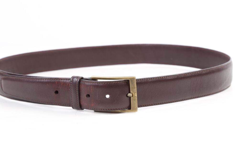 Trafalgar Mens Burgundy Leather Belt Brass Buckle Size 32 Made in USA Dress Belt